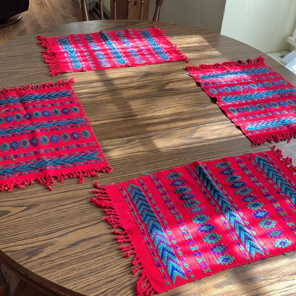 Set of 4 Cotton Embroidered Placemats
